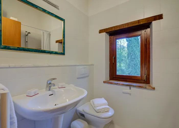 Comfortable Romeo Among Greenery - Happy Holiday home Borgo a Mozzano