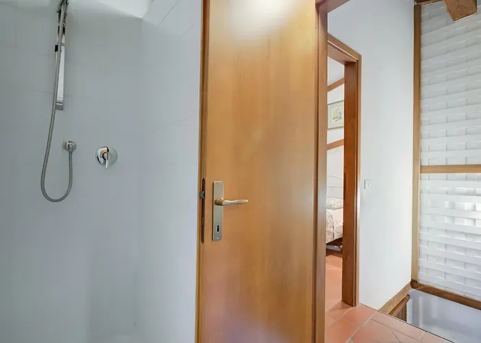 Comfortable Romeo Among Greenery - Happy Holiday home Borgo a Mozzano