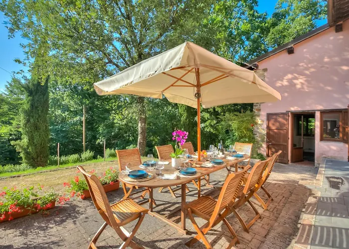 Comfortable Romeo Among Greenery - Happy Holiday home