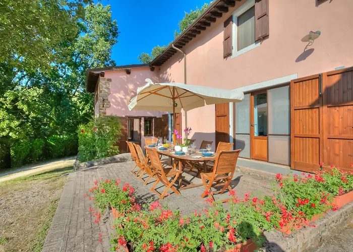 Holiday home Comfortable Romeo Among Greenery - Happy *